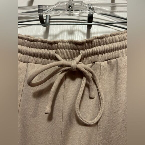 Princess Polly beige sweatpants joggers size women’s 4 us boyfriend boho pockets - Picture 5 of 16
